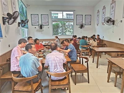f284ee1a3114951b41ec26bb57963ed9_p6_b.jpg